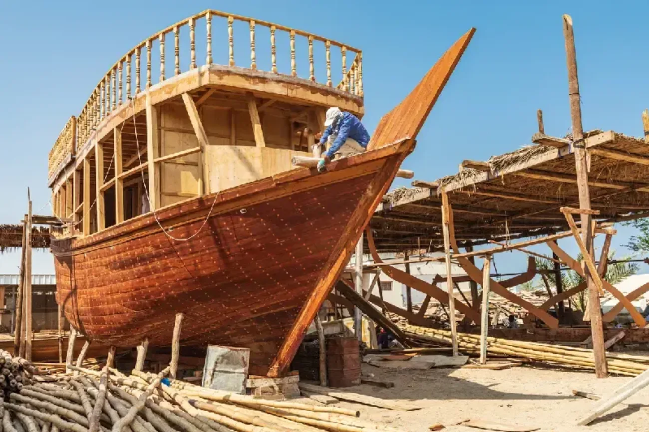 Fabbrica dei Dhow di Sur: Dove il Legno Prende Vita tra le Onde dell'Oman